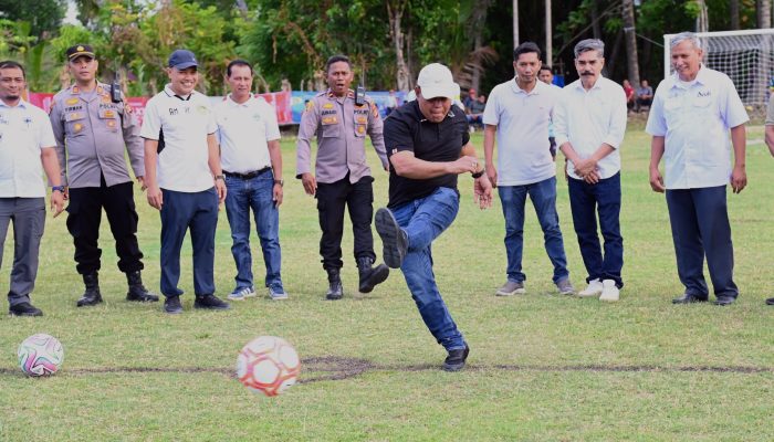 Bupati Aceh Besar Buka Turnamen Bola Kaki HUT ke-61 Persalam Lamcot