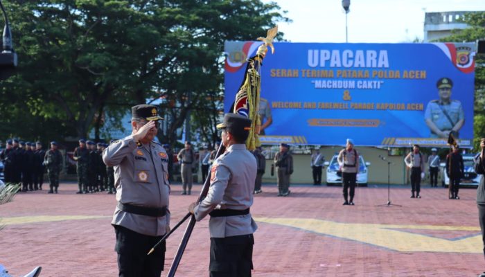 Brigjen Marzuki Ali Basyah dan Irjen Achmad Kartiko Serah Terima Pataka Machdum Sakti