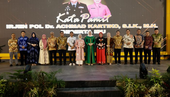 Asisten III dan Ketua TP PKK Aceh Hadiri Malam Pisah Sambut Kapolda Aceh