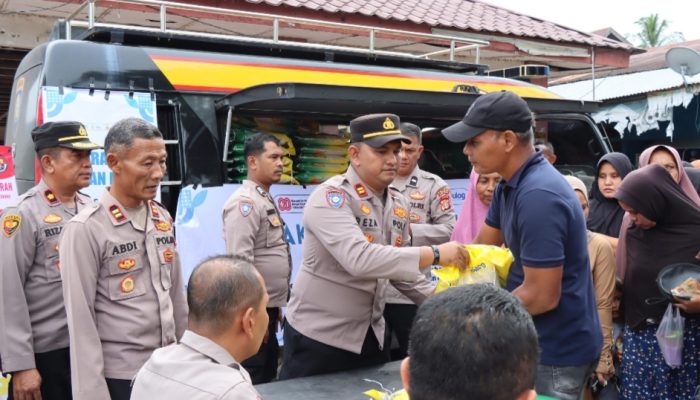 Polres Aceh Besar Gelar Gerakan Pangan Murah, Salurkan 2 Ton Beras SPHP di Lamtamot