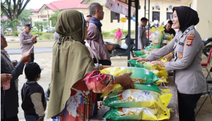 Polres Aceh Tamiang Gelar Gerakan Pangan Murah, 4 Ton Beras Diserbu Warga
