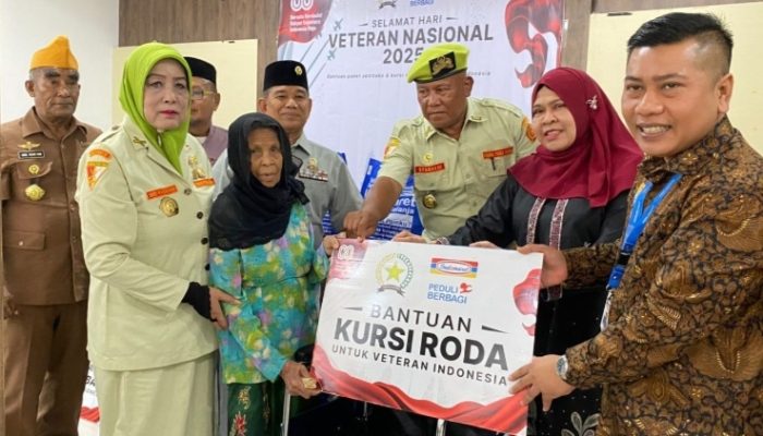 100 Veteran di Banda Aceh Terima Bantuan Sembako dari Indomaret