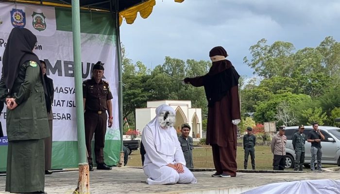 Empat Terpidana Jalani Uqubat Cambuk di Halaman Masjid Jantho