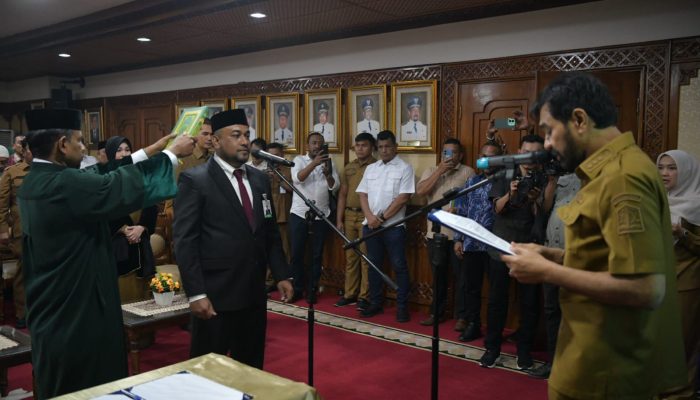 RUPSLB Tetapkan Fadhil Ilyas Sebagai Dirut Bank Aceh Syariah