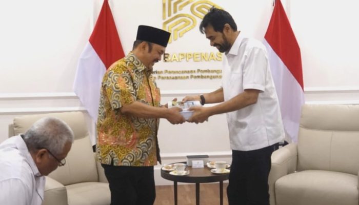 Muzakir Manaf Minta Dukungan Pembangunan Terowongan Geurutee Kepada Menteri PPN