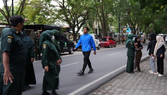 USK dan WH Banda Aceh Kolaborasi Sosialisasi Busana Syar’i di Lingkungan Kampus
