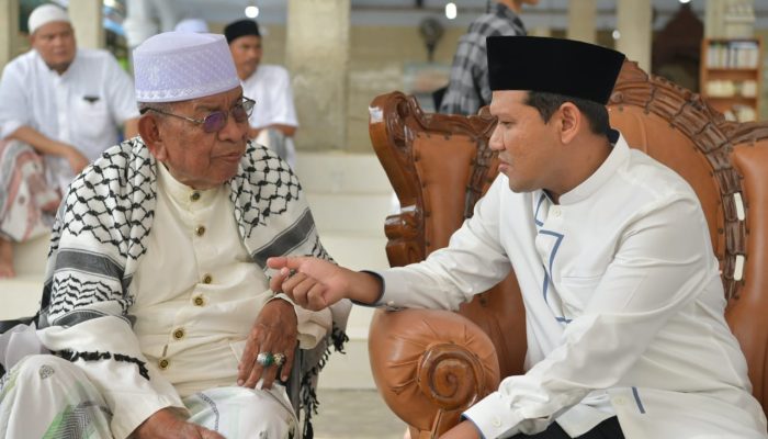 Wagub Aceh Fadhlullah Takziah ke Kediaman Abon Arongan, Sampaikan Duka Mendalam atas Wafatnya Ummi Hj. Ainal Mardhiah