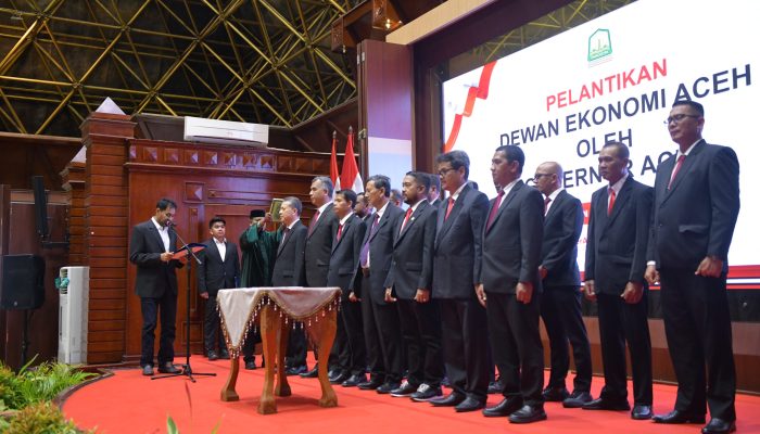 Gubernur Mualem Lantik Dewan Ekonomi Aceh