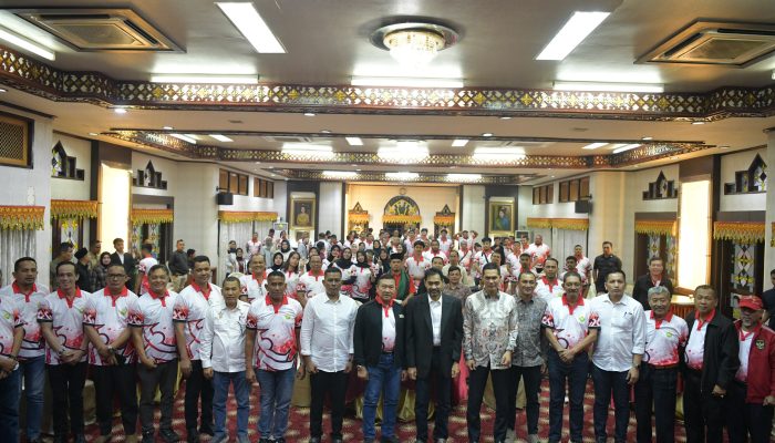 ‎Gubernur Mualem Lepas Kontingen PON Beladiri 2025 ke Kudus