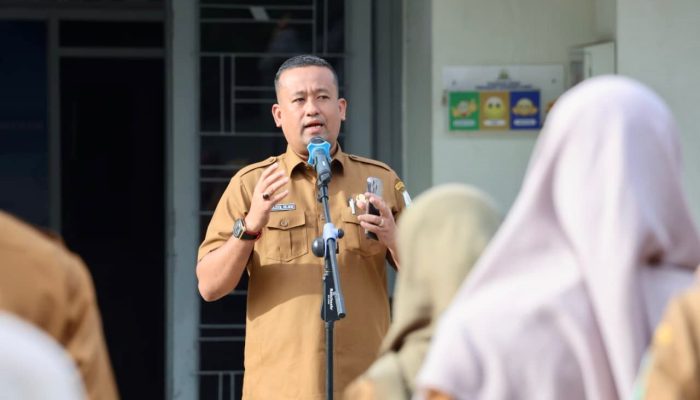 Sekretaris Dinsos Aceh Pimpin Apel Pagi, Tekankan Disiplin dan Profesionalisme