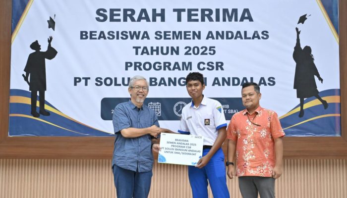 Wujudkan Impian untuk Masa Depan, 350 Pelajar Terima Beasiswa Semen Andalas 2025