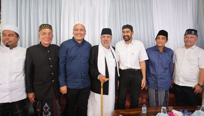 Gubernur Mualem Hadiri Haul ke-5 Abu Paloh Gadeng di Aceh Utara