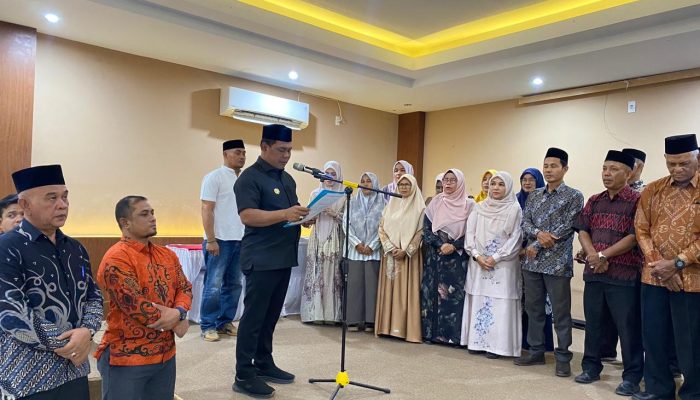 Bupati Syech Muharram Kukuhkan Pengurus FOSMADA dan FOSMADAKA