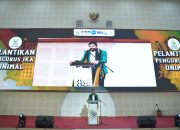 Mualem Hadiri Pelantikan Pengurus IKA Unimal