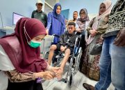Marlina Muzakir Jemput Remaja Lumpuh Layu Asal Pulo Aceh