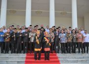 Wali Nanggroe Aceh Anugerahkan Gelar Kehormatan ‘Petua Panglima Hukom Nanggroe’ kepada Mendagri Tito Karnavian