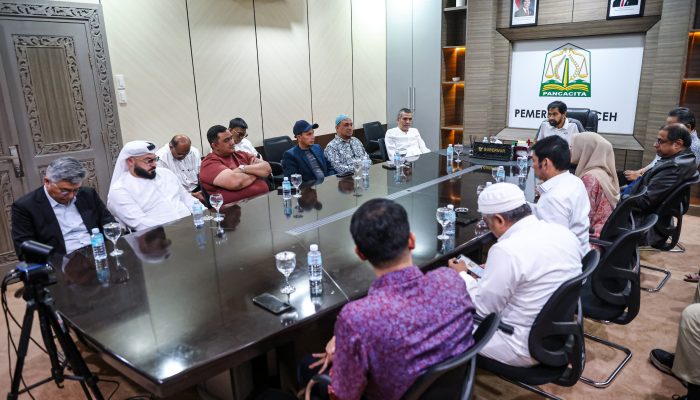 Gubernur Mualem Fasilitasi Pertemuan SAM Airlines dengan KATUHA, Bahas Umrah Langsung via Bandara SIM