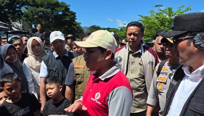 Wagub Fadhlullah Kunjungi Masyarakat Terdampak Banjir di Takengon