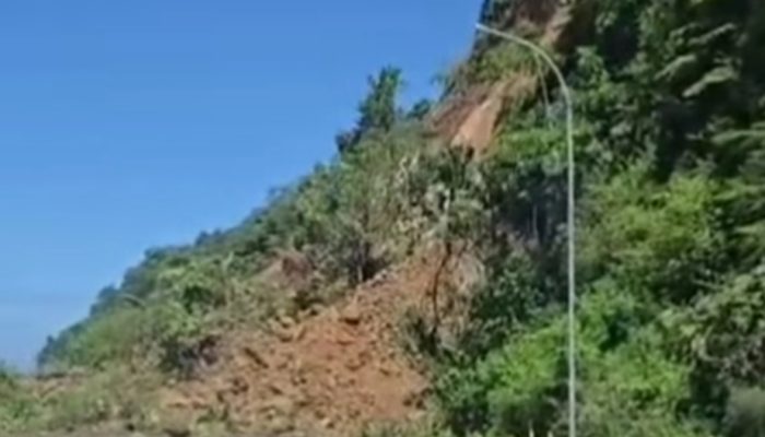 Material Longsor Lhok Seudu Sudah Dipindahkan, Akses Jalan Sudah Lancar Kembali