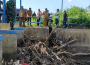 Bupati Aceh Besar Tinjau Jalan Rusak Akibat Banjir di Gampong Teupin Batee