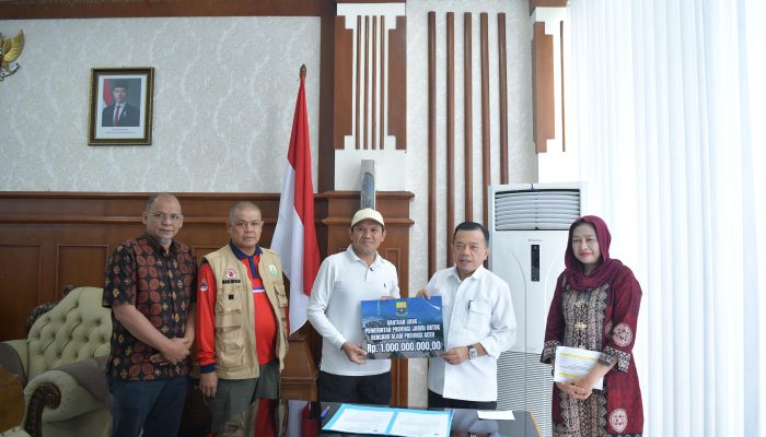 Wagub Aceh Terima Bantuan Gubernur Jambi untuk Korban Banjir Aceh