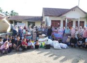 Kunjungi Korban Banjir, Ketua TP-PKK Aceh Besar Salurkan Bantuan di Pidie Jaya dan Bireuen