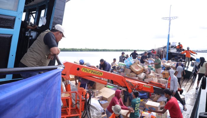 Bantuan Kemanusiaan Aceh Besar Tiba di Pelabuhan Kuala Langsa