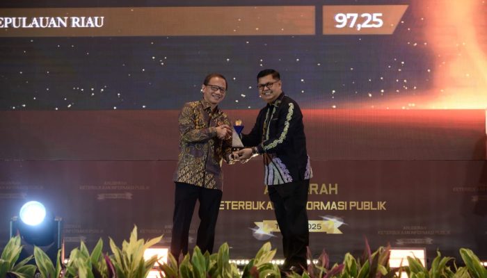Pemerintah Aceh Kembali Raih Predikat Informatif dalam Anugerah Keterbukaan Informasi Publik 2025