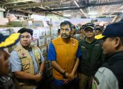 Gubernur Aceh Mualem Pantau Kedatangan Bantuan di Pelabuhan Krueng Geukueh