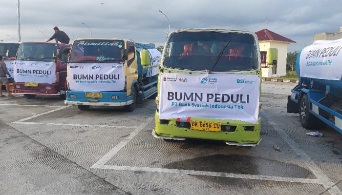 25 Tangki Air Bersih Sumbangan BSI Diberangkatkan ke Wilayah Terdampak Bencana di Aceh