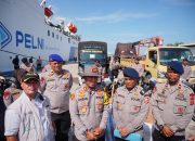 Kapal MV Egon Pengangkut Logistik Penanganan Bencana dari Mabes Polri Tiba di Krueng Geukueh