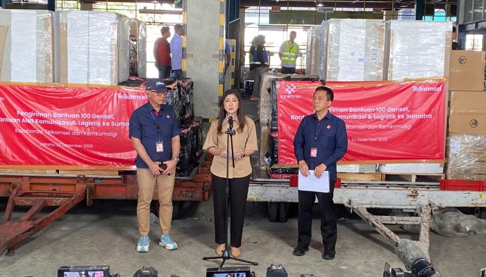 Pemerintah Pusat Kirim Genset dan Ponsel Pintar ke Wilayah Terdampak Banjir di Sumatera