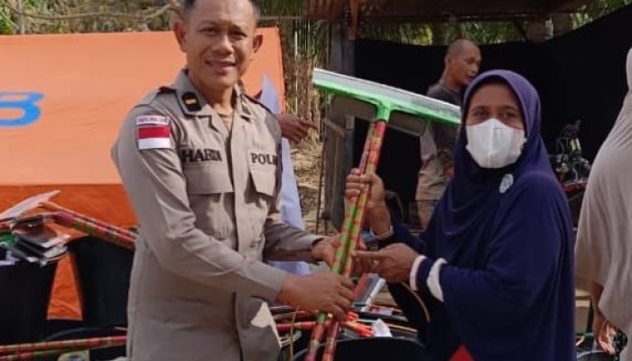 Alumni SIP 54.2 Salurkan Bansos untuk Warga Terdampak Banjir, Tegaskan Solidaritas dan Kepedulian Sosial