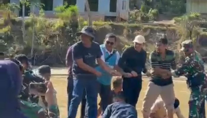 Pemerintah Aceh Pastikan Penanganan Banjir di Wilayah Terisolasi, Fadhlullah kunjungi Pameu Aceh Tengah