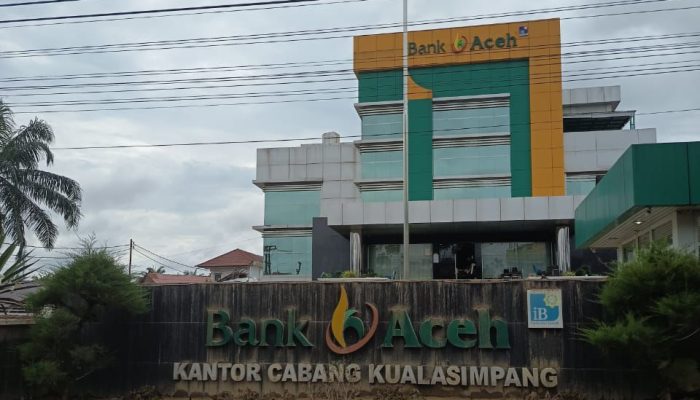 Tindaklanjuti Kebijakan OJK, Bank Aceh Syariah Siapkan Relaksasi Pembiayaan bagi Nasabah KUR/UMKM Terdampak Bencana