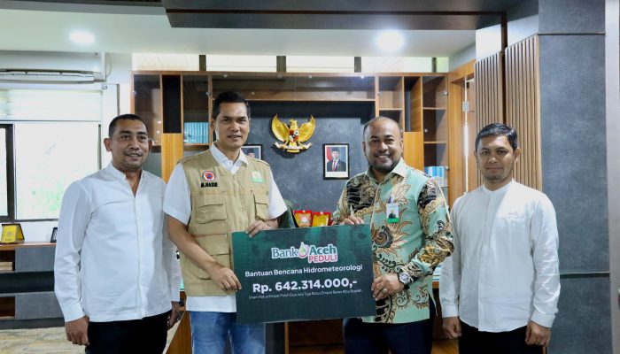 Bank Aceh Salurkan Bantuan “Bank Aceh Peduli” untuk Penanganan Bencana di Aceh