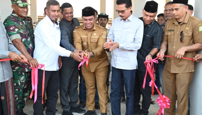 Bupati Syech Muharram Resmikan Pasar Hewan Sibreh