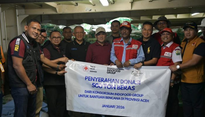 Wakil Gubernur Aceh Terima Bantuan Kemanusiaan PMI di Pelabuhan Krueng Geukuh Aceh Utara