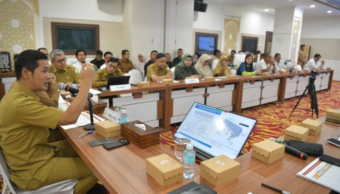 Sekda Aceh Gelar Rapat dengan Dunia Usaha Dukung Tanggap Darurat Bencana