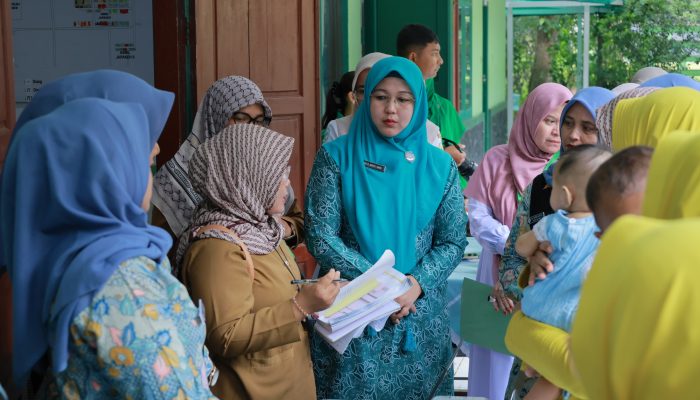 Ketua TP-PKK Aceh Besar Beri Penilaian Lomba Posyandu Cempaka Rindam IM