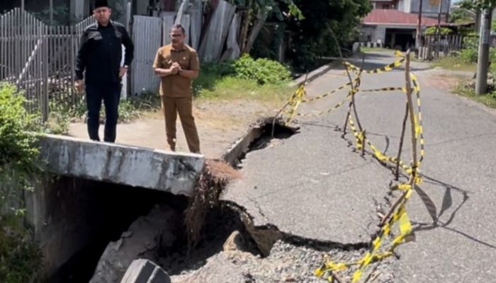 Tuanku Muhammad : Jalan Longsor di Pango Raya akan Segera Diperbaiki