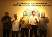 Jelang Ramadhan, Sekda Aceh Koordinasi Percepatan Pembangunan Huntara dengan Kemenko Infrastruktur ‎