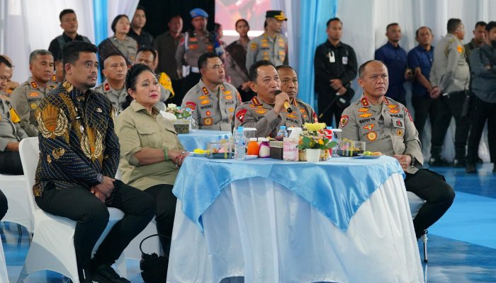 Listyo Sigit Prabowo Pantau Pembangunan Jembatan Bailey di Sumatra Barat