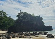 Batu Kapal Iboih, Spot Senja Eksotis di Pesisir Sabang