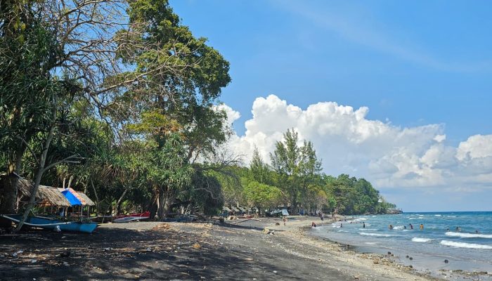 Pesona Pasir Hitam Anoi Itam, Ikon Bahari Unik di Sabang