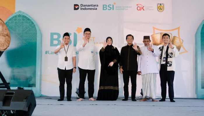 Wali Kota Banda Aceh Resmi Buka BSI Fest Ramadhan 1447 H di Masjid Raya Baiturrahman