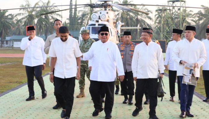 Presiden Prabowo Shalat Idul Fitri di Aceh Tamiang, Perkuat Sinergi Pusat dan Daerah