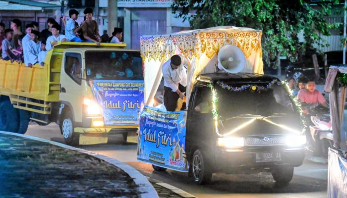 Perdana, Forkopimcam dan Forum Keuchik Blang Bintang Gelar Pawai Takbiran Keliling