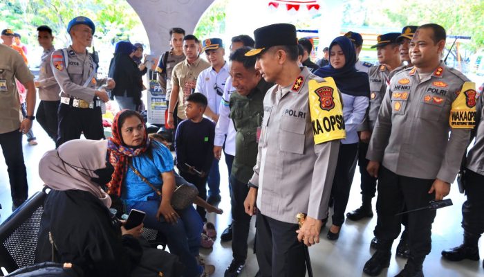 Kapolda Aceh Tinjau Pospam Ulee Lheue, Pastikan Arus Balik Lebaran Lancar dan Pelayanan Optimal