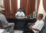 Hari Pertama Kerja Pasca Lebaran, Camat Kuta Baro Langsung Layani Warga